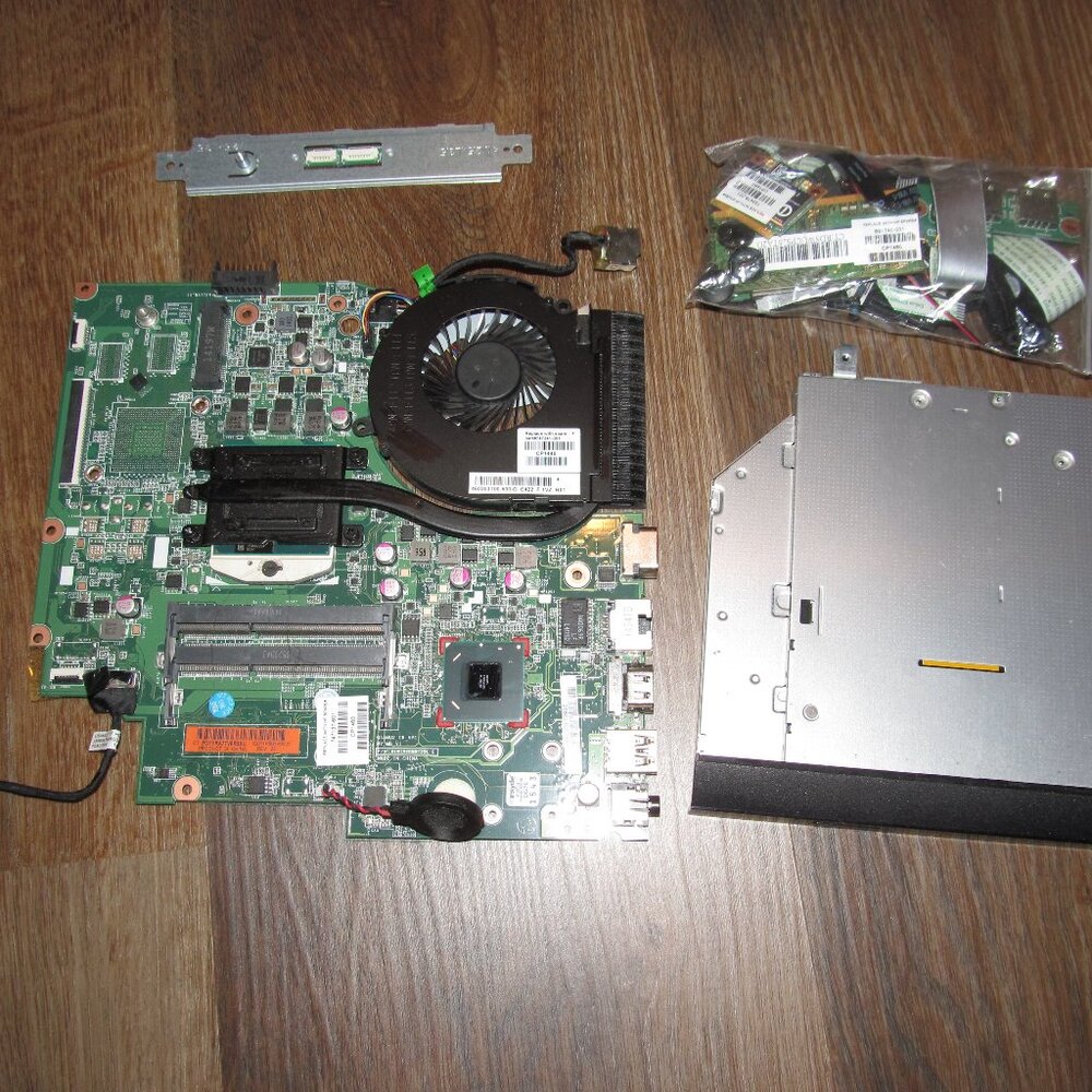 HP 15.6" 250 OEM Laptop Intel Motherboard 747137-601 02011P600-600-G + Extras